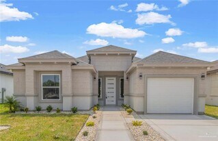 12 N Playa Del Sol St in Edinburg, TX - Building Photo