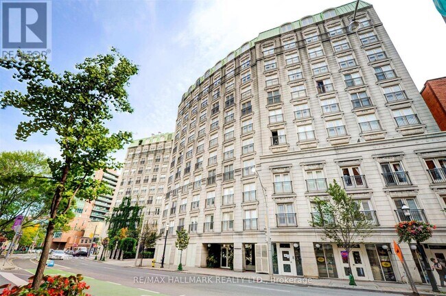 property at 115-115 Richmond St E