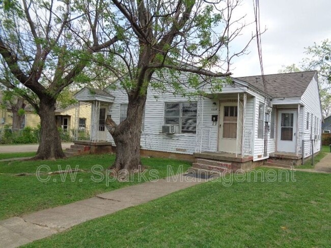 1114 Dumane St in Dallas, TX - Building Photo - Building Photo