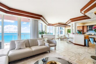 2110 N Ocean Blvd in Fort Lauderdale, FL - Building Photo - Building Photo