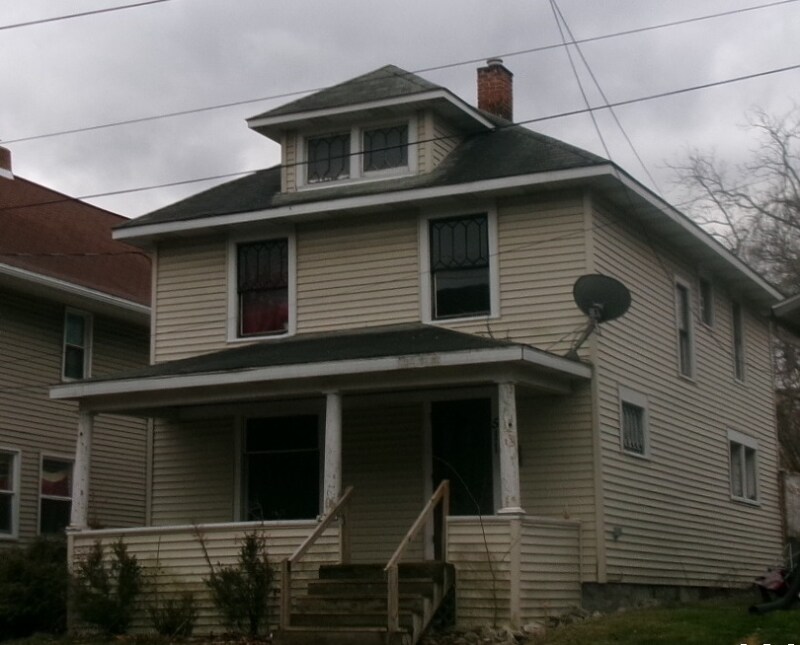 511 W Lenawee St in Lansing, MI - Building Photo