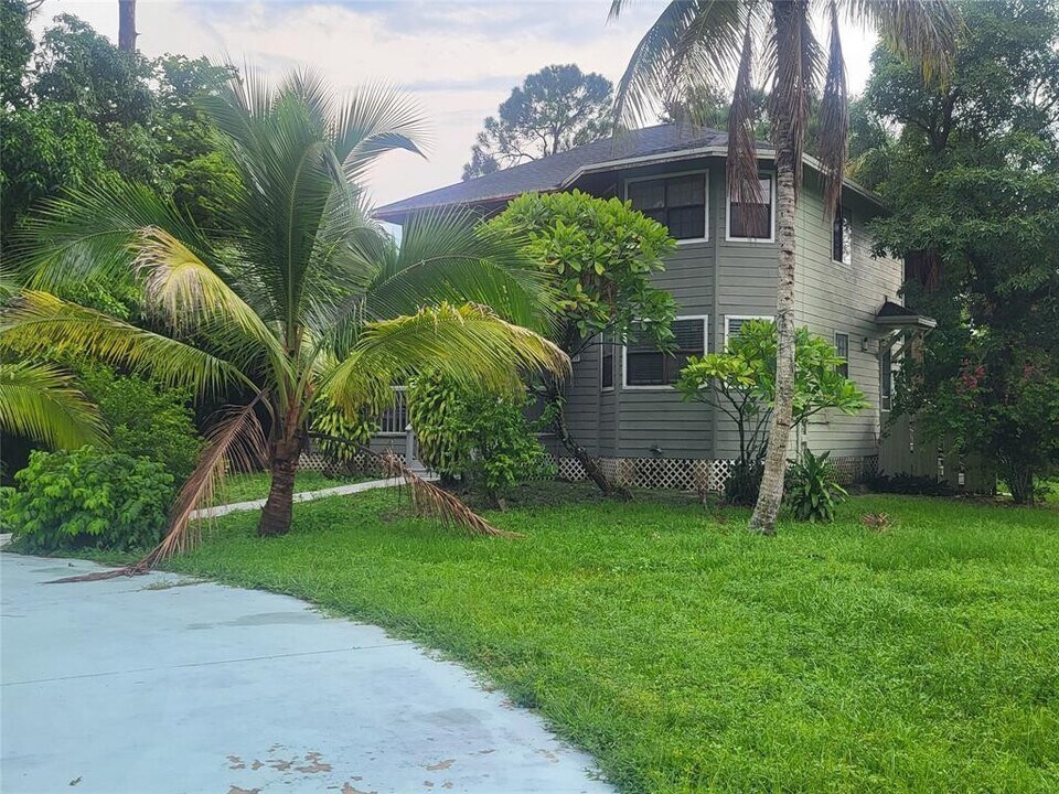 15578 87th St N in The Acreage, FL - Building Photo