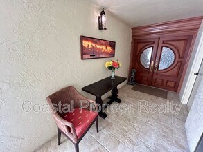 5701 Mariner St in Tampa, FL - Foto de edificio - Building Photo