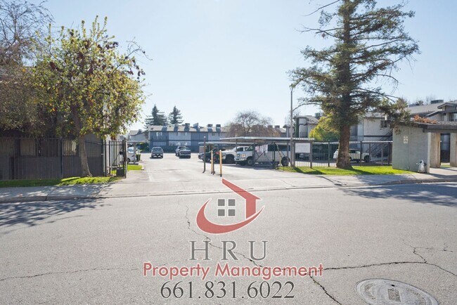 4701 Beechwood St in Bakersfield, CA - Building Photo - Building Photo