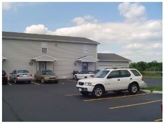 Ridge Road Apartments in Dekalb, IL - Building Photo