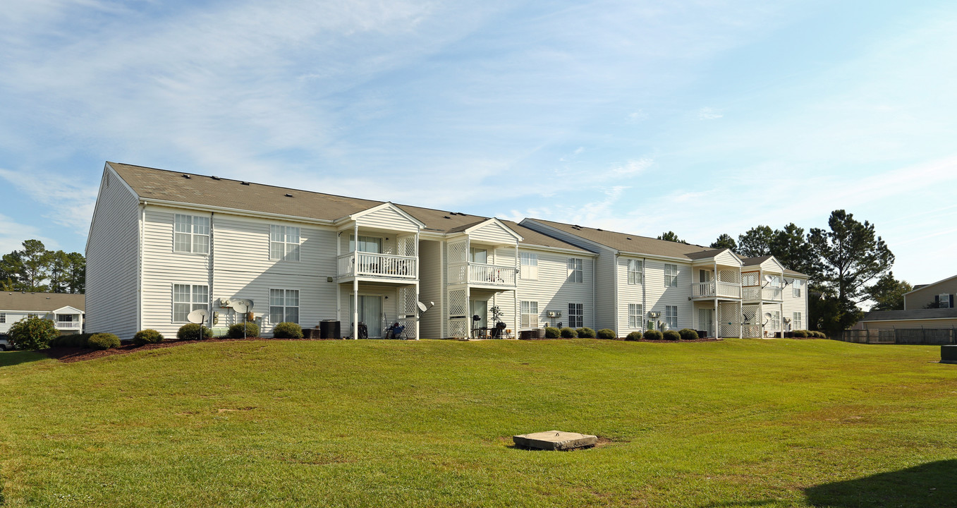 Deerfield Run Apartments in Florence, SC - Building Photo