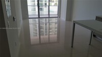 1300 Brickell Bay Dr, Unit #904 in Miami, FL - Foto de edificio - Building Photo