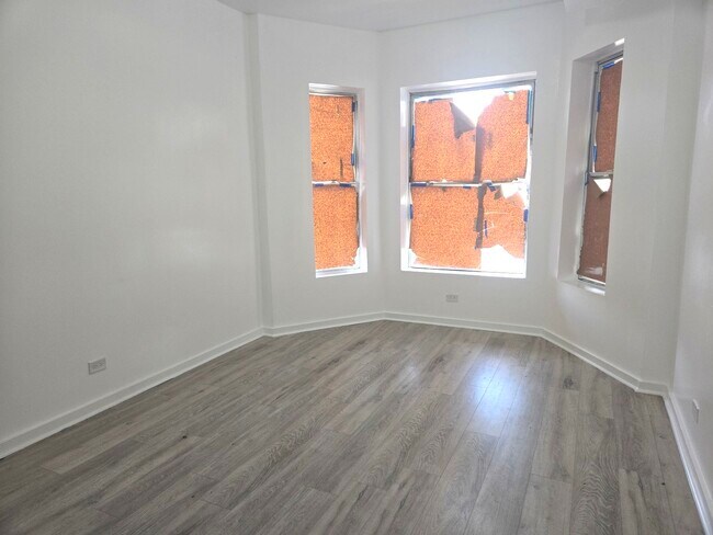 1311 S Avers Ave in Chicago, IL - Building Photo - Building Photo