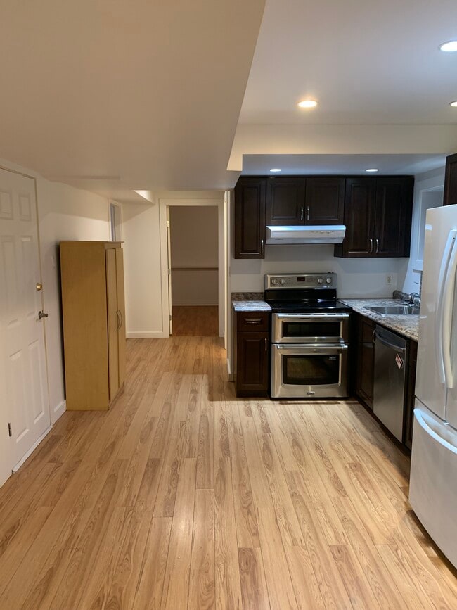 2276 Bellamy Rd in Victoria, BC - Building Photo - Building Photo