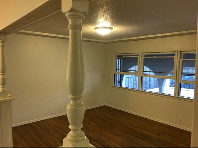 10063 Faywood St in Bellflower, CA - Foto de edificio - Building Photo