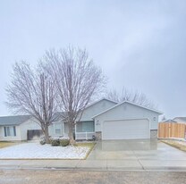 3813 Bismark Ave in Caldwell, ID - Building Photo