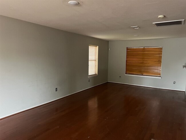 5935 Sattler Park Dr in Houston, TX - Building Photo - Building Photo