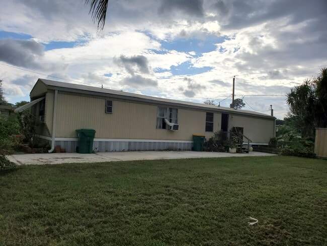 15483 Lime Dr in Punta Gorda, FL - Building Photo - Building Photo