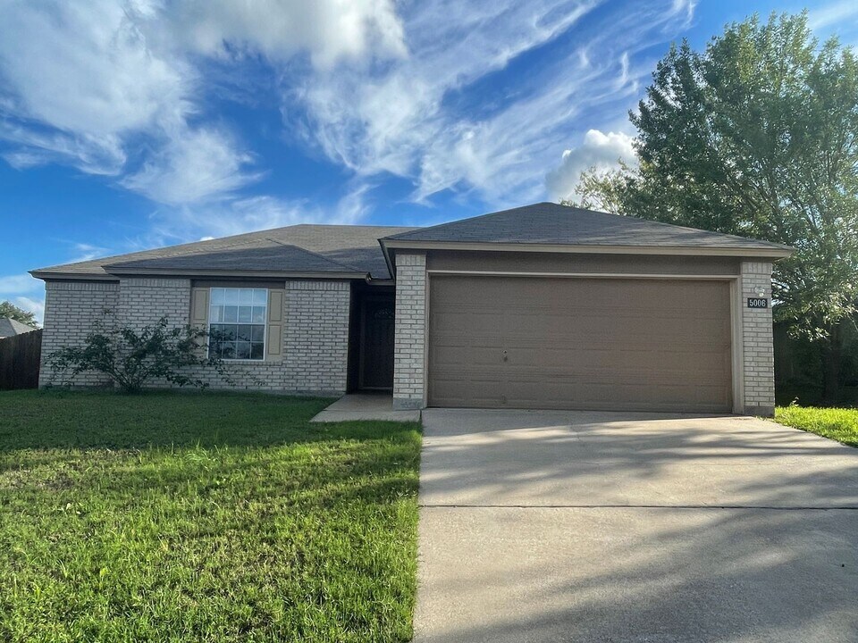5006 Glenoak Dr in Killeen, TX - Building Photo