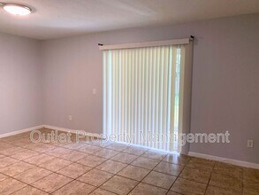 5885 Dahlia Dr in Orlando, FL - Building Photo - Building Photo