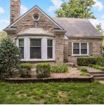 4225 Briarwood Rd in Louisville, KY - Building Photo