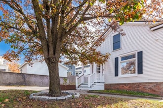 70 Lake Ave, Unit SI ID1302140P in Saratoga Springs, NY - Building Photo - Building Photo