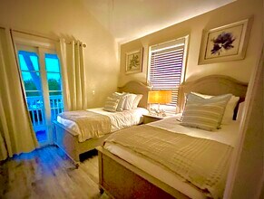 7036 Harbor Village Dr in Marathon, FL - Building Photo - Building Photo