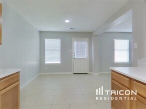 6811 Rustic Pecan Ln in Houston, TX - Building Photo - Building Photo