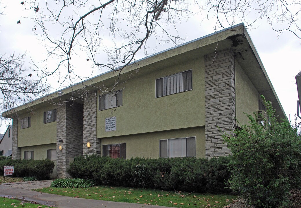 2631 27th St in Sacramento, CA - Foto de edificio