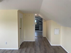 604 Straight Path in West Babylon, NY - Building Photo - Building Photo