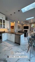 1171 Handsworth Rd in North Vancouver, BC - Building Photo - Building Photo