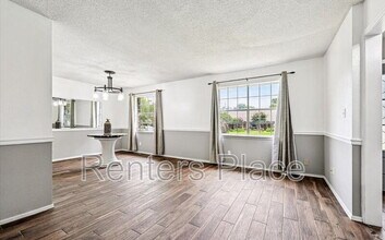 6310 S 72nd E Pl in Tulsa, OK - Foto de edificio - Building Photo