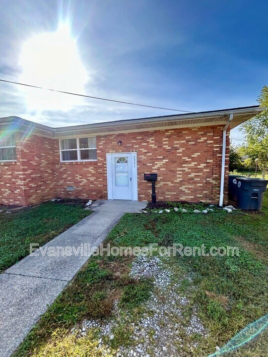 2333-2333 Vogel Rd in Evansville, IN - Building Photo