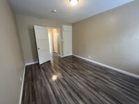 14121 Sylvan St, Unit 1/2 - 6