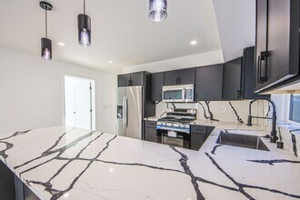 5709 Auckland Ave in Los Angeles, CA - Building Photo - Building Photo