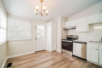 3017 Rumford Ct in Reynoldsburg, OH - Building Photo - Building Photo