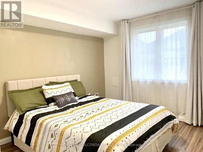 188 Isabella Dr in Orillia, ON - Building Photo - Building Photo