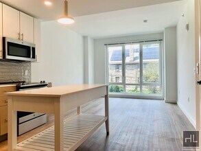 Hamilton Avenue, Unit 630 in White Plains, NY - Foto de edificio - Building Photo