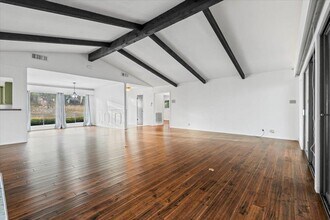 313 Comet in Lakeway, TX - Building Photo - Building Photo