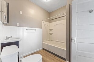 1486 Park Blvd in Pittsburgh, PA - Building Photo