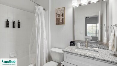 9510 Westpark Dr in Benbrook, TX - Foto de edificio - Building Photo