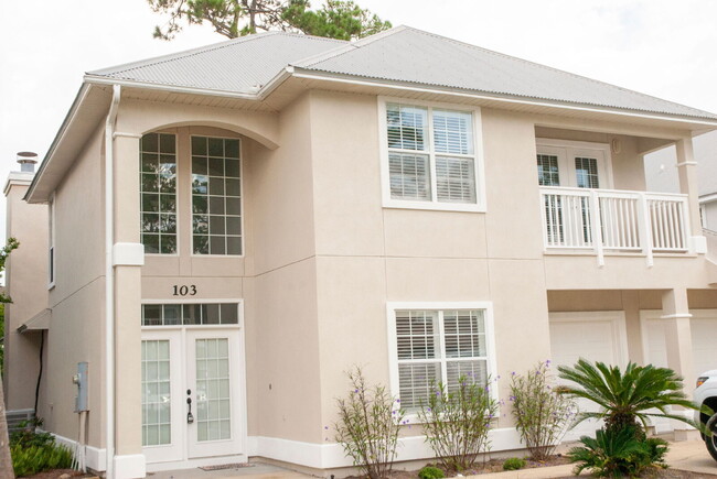 property at 7009 N Lagoon Dr