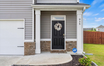 925 Hay Meadow Dr. in Augusta, GA - Foto de edificio - Building Photo