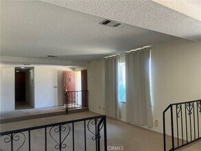 14835 Kinai Rd in Apple Valley, CA - Foto de edificio - Building Photo