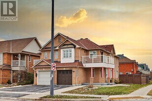 3203 Carabella Way in Mississauga, ON - Building Photo