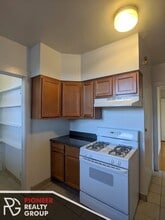 1129 W Oakdale Ave, Unit 1 in Chicago, IL - Foto de edificio - Building Photo