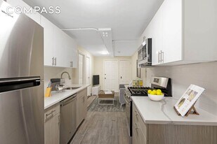 32-84-84 46th St in Queens, NY - Building Photo