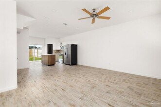 613 Jasper St in Edinburg, TX - Building Photo - Building Photo