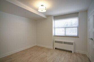 The Montclair in Toronto, ON - Building Photo - Building Photo