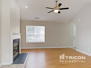 107 Everett Park Dr in Mooresville, NC - Building Photo - Building Photo