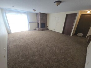 2101-2103 S Flynn St in Wichita, KS - Building Photo - Building Photo