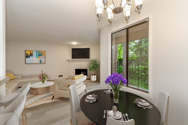 12726 NE 116th Ln, Unit E10 in Kirkland, WA - Building Photo - Building Photo