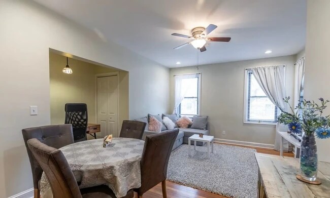 1404 Commonwealth Ave, Unit 5 in Boston, MA - Building Photo - Building Photo