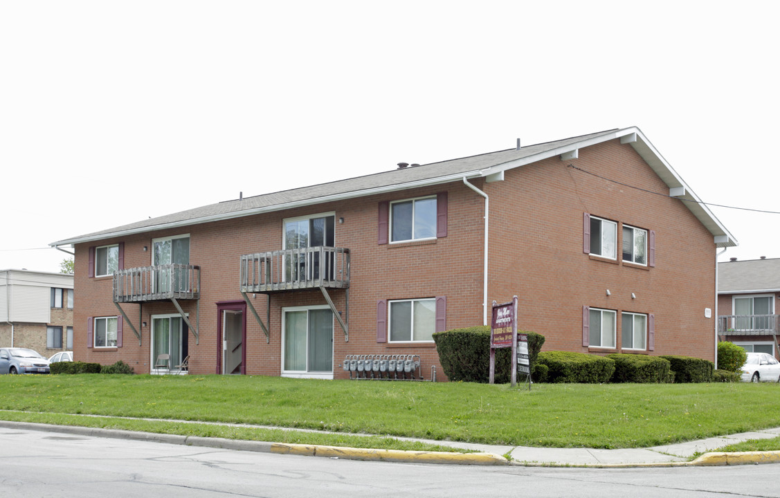 815 8th St in Bowling Green, OH - Building Photo