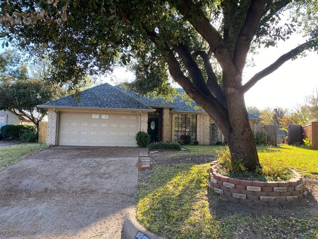 property at 8208 Willow Glen Ct